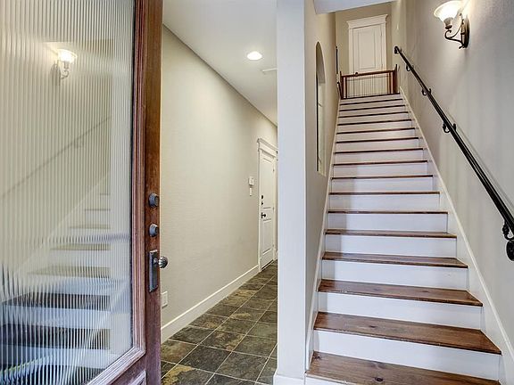 5th image of 418 Lovett Blvd