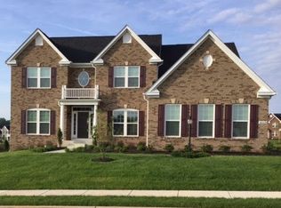 42639 Gold Thread Dr, Chantilly, VA 20152