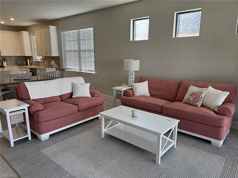 17442 Caravita Ln — Photo 5