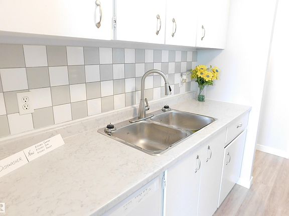 3rd image of 13910 Stony Plain Rd NW #903