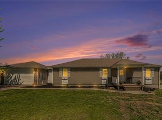 9670 NW Dawn Ln, Gower, MO 64454