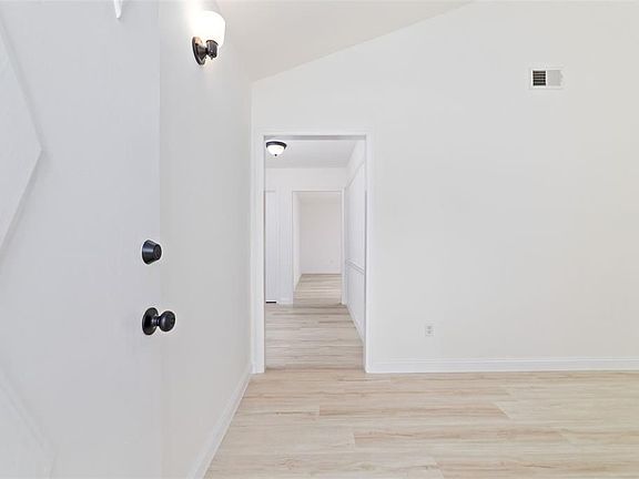 5th image of 5819 De Lange Ln