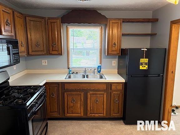 5th image of 3424 N El Vista Ave