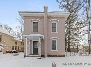 309 E Washington St, Ionia, MI 48846