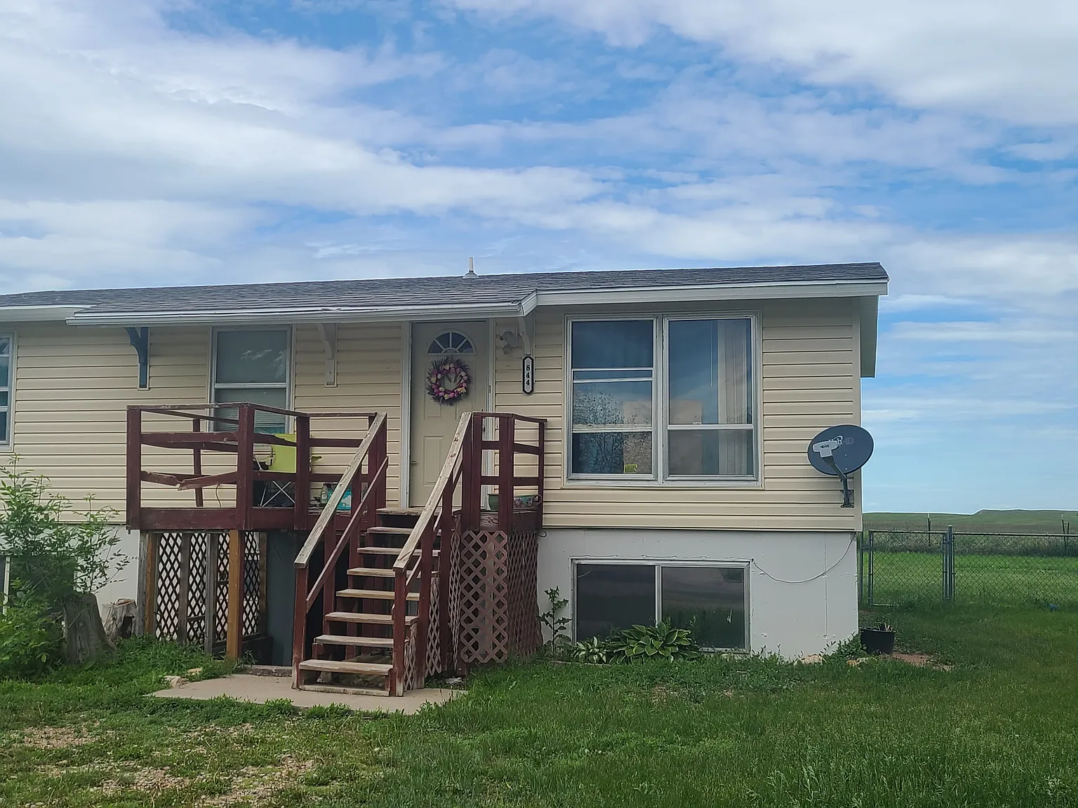 2 bed, $900 — Photo 1
