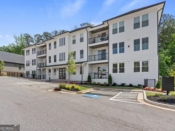 1050 Blair Ln #102, Peachtree City, GA 30269