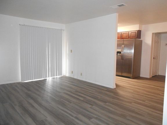 3rd image of 4981 River Glen Dr Unit 62