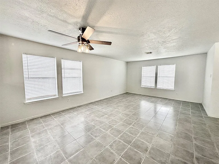 17002 Irish Oaks Ct — Photo 4