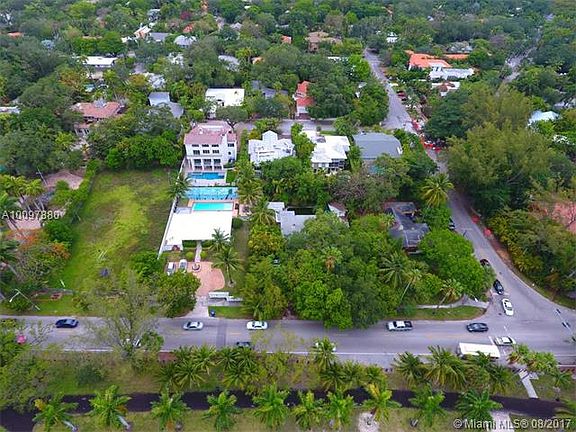 5th image of 2311 S Bayshore Dr