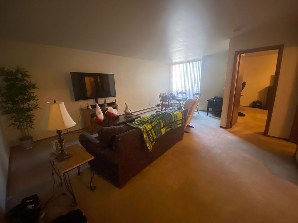 1st image of 1320 E Capitol Dr #107