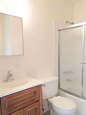 Rented by Bedford Realty USA Corp | media 13