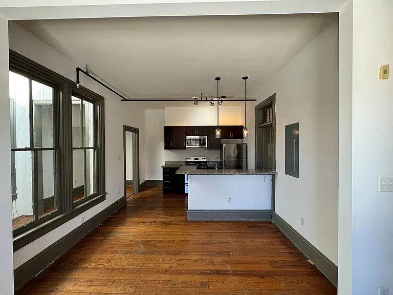 1100 Hull Street Apartments — Photo 14