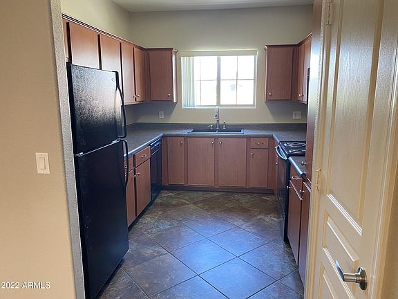 5th image of 1941 S Pierpont Dr #2106