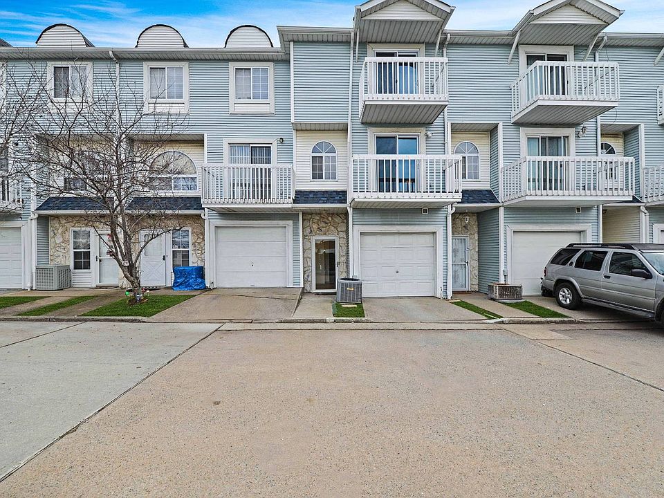 1st image of 36A Country Dr E