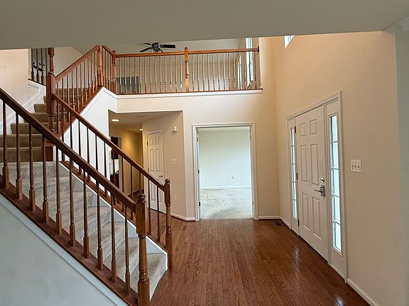 2nd image of 9421 Laurel Oak Dr