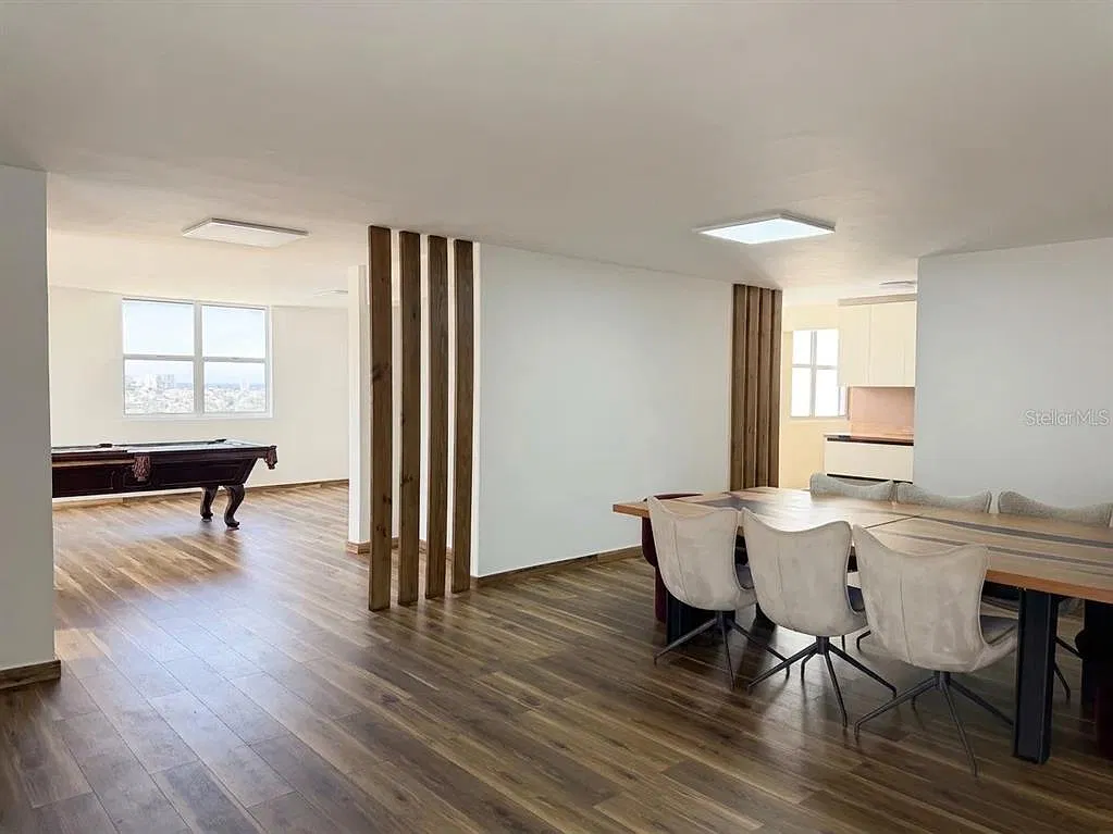 3 bed, 4.5 bath, 2891 sqft, $4,500 — Photo 4