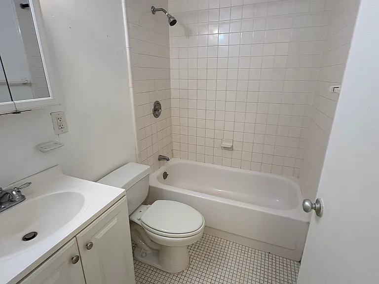 44 Washington St #308 — Photo 5