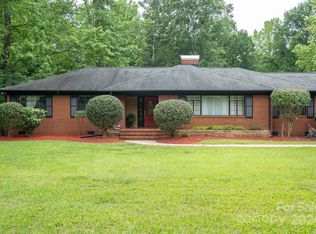 1132 Dooley Dr, Charlotte, NC 28227