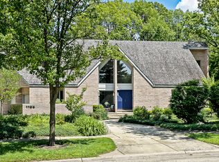 1196 Tall Oaks Ct, Naperville, IL 60540