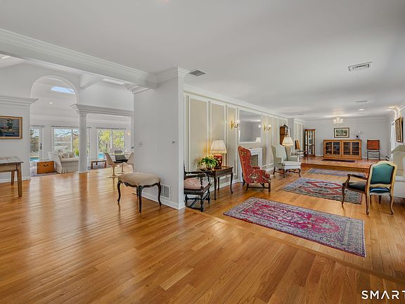 4th image of 22 Collins Road