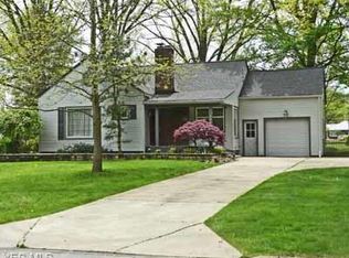 739 Crestview Dr, Youngstown, OH 44512