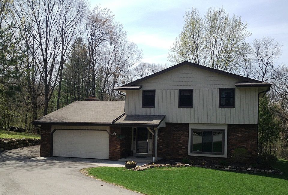 1st image of W264N6539 Hillview Dr