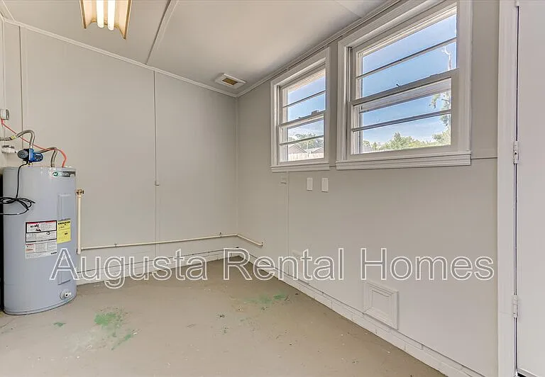 3210 York Dr — Photo 21