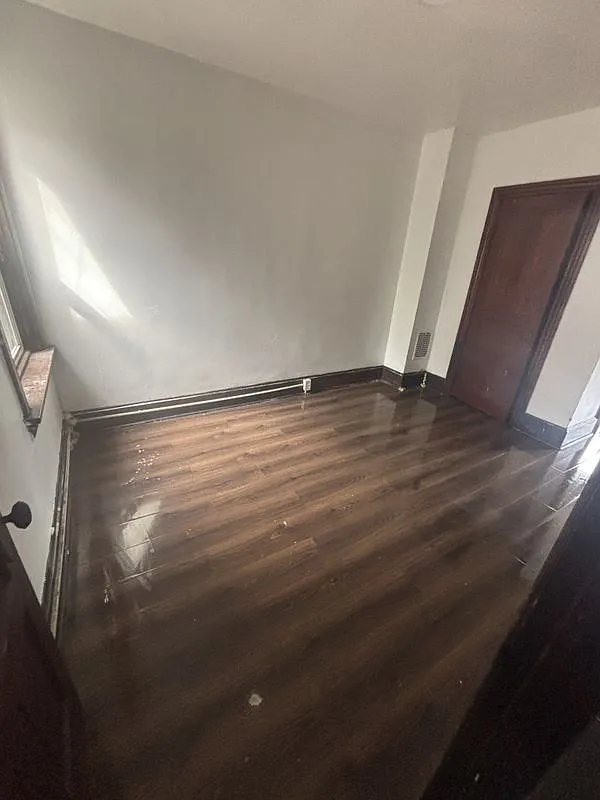 5 bed, 1.5 bath, 1968 sqft, $1,700 — Photo 4