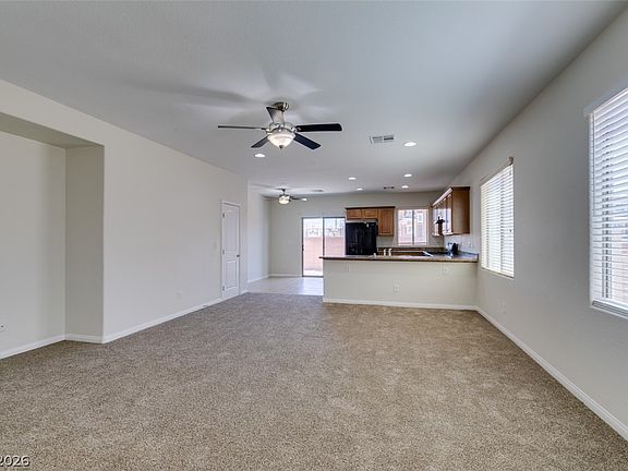 3rd image of 5936 Bellows Beach St