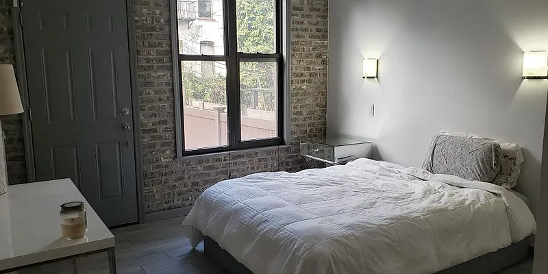 Rented by MCR Realty | media 39