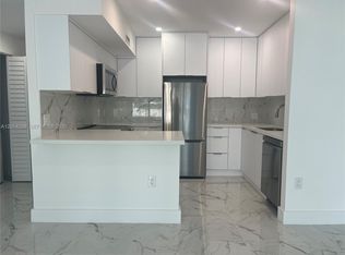 Alexander Towers Condo, Hollywood, FL 33019