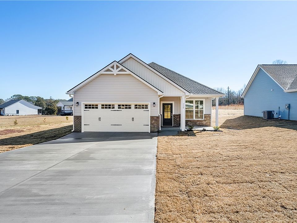 1st image of 112 Oak Grove Rd