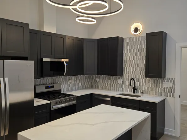 2909 N Milwaukee Ave #3, Chicago, IL 60618