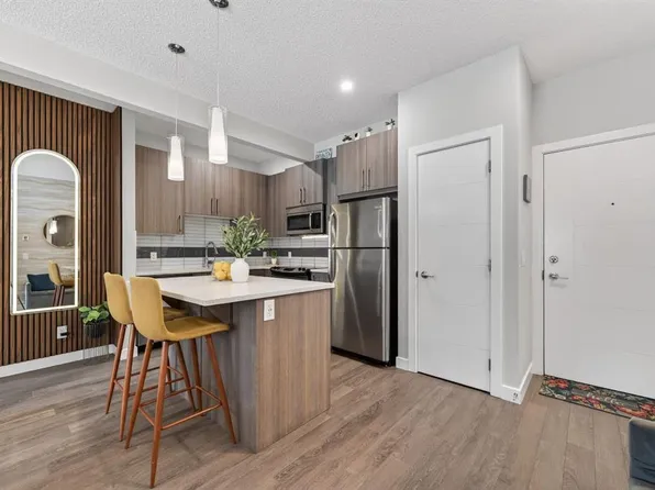 4 W Sage Hill Ter NW #111, Calgary, AB T3R 0W4