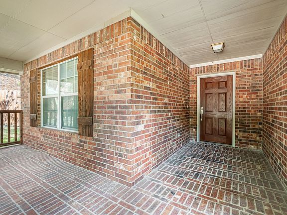4th image of 8428 Sonnet Dr