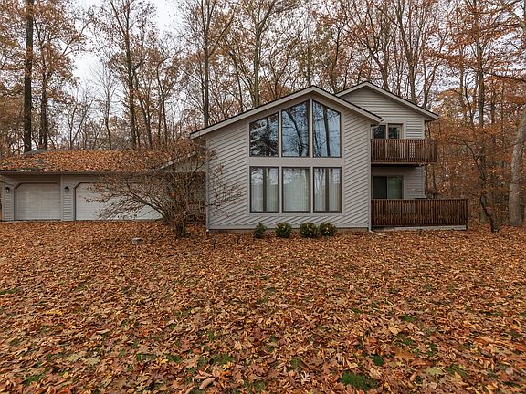 2nd image of 10496 Woodlawn Dr