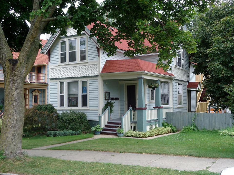 2nd image of 2434 S Woodward St