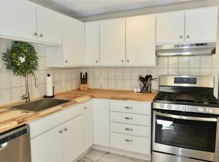 123 Fountain Ave, Cranston, RI 02920