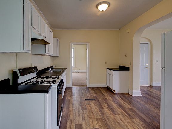 5th image of 2530 7th Ave