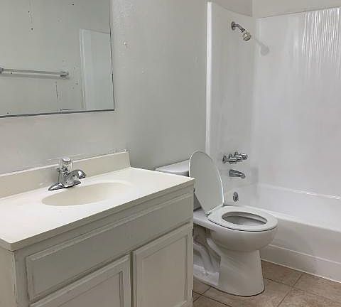 5th image of 118 San Pascual Ave APT 4