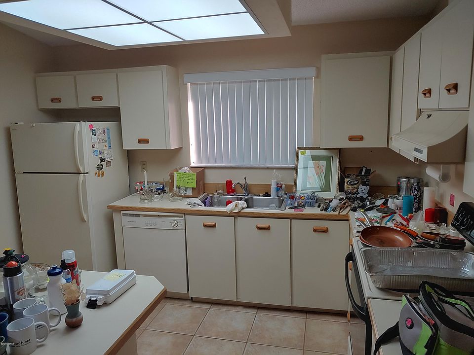 2nd image of 1041 Amber Cir