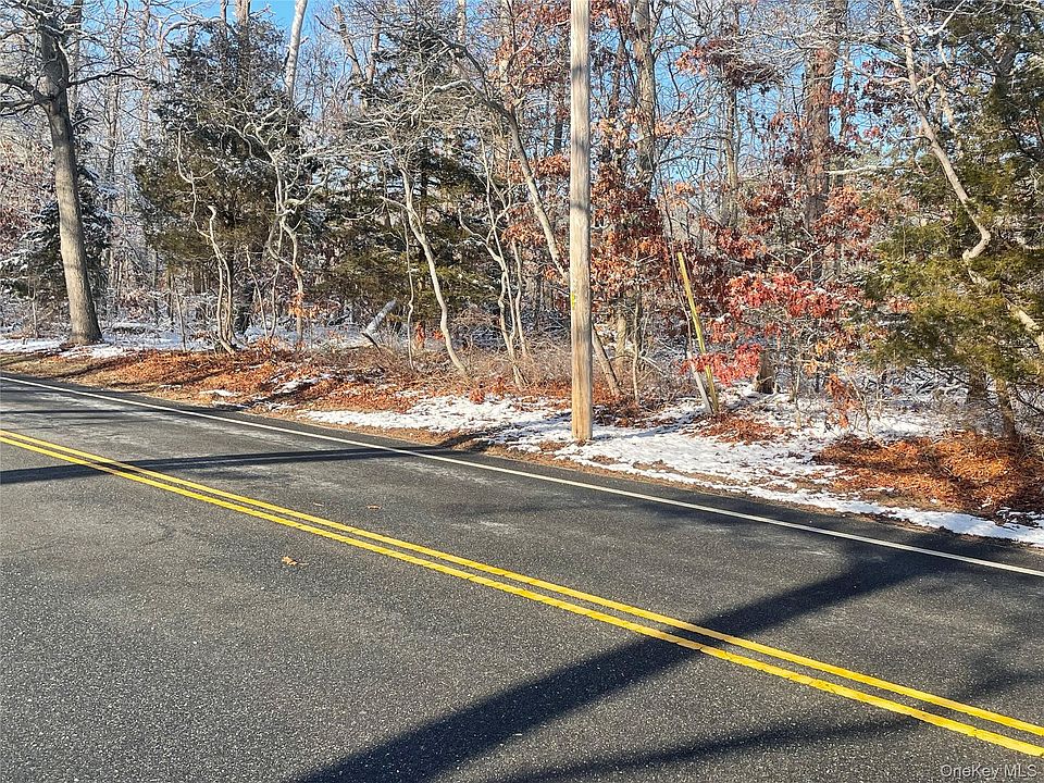 1st image of Eastport Manor Road