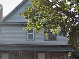 3019 N. 9th st., Lower