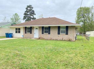 105 Pinoak St, Denham Springs, LA 70726