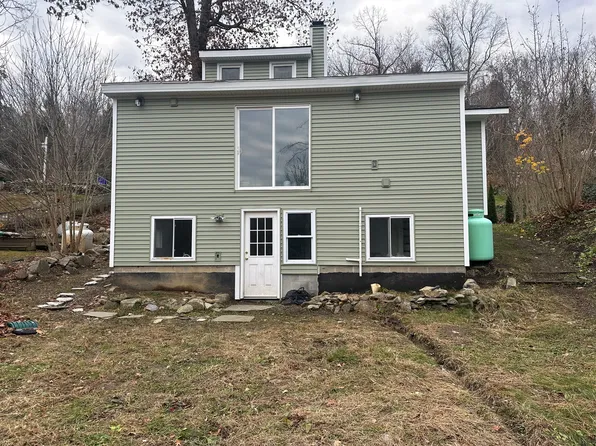 49 Spring Trl #B, Sandy Hook, CT 06482