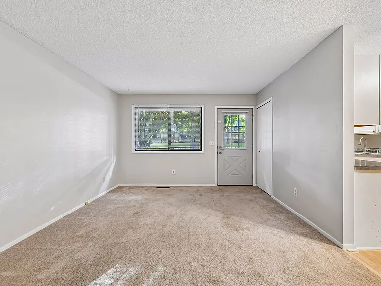 13316 Zenith Ln — Photo 5