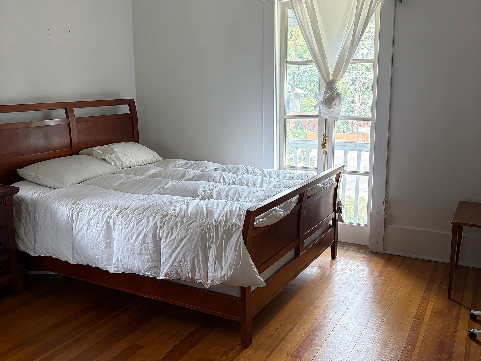 3 bed, 1950 sqft, $800 — Photo 1