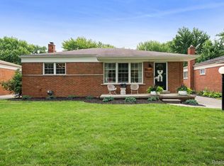 29148 Milton Ave, Madison Heights, MI 48071