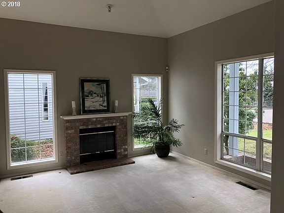 2nd image of 9705 NE 36th Pl