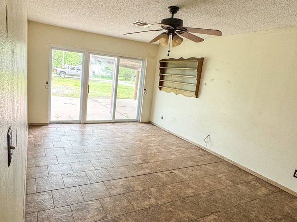 103 W Choctaw Ave, Savanna, OK 74565